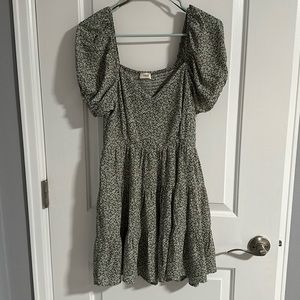 Smocked Puff-Sleeve Floral Mini Dress - Black